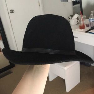 Black pioneer hat